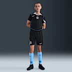Chelsea F.C. 2025/26 Stadium Third Older Kids' Nike Dri-FIT Total 90 Football Replica Shorts