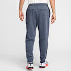 Joggers de alto rendimiento Dri-FIT con protección UV para hombre Nike Primary Fleece