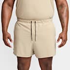 Shorts versátiles sin forro Dri-FIT de 13 cm para hombre Nike Unlimited