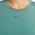 เสื้อแขนสั้นผู้หญิง Dri-FIT Nike One Classic