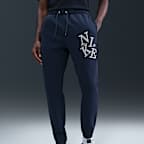 Joggers de tejido Fleece con puños para hombre Nike Sportswear Club