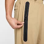 Nike Tech szőtt, túlméretezett férfinadrág