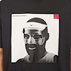 レブロン "Masked Menace" メンズ バスケットボール Tシャツ