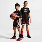 Black/University Red