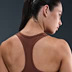 Bra deportivo con almohadillas para mujer Nike Swoosh Medium Support