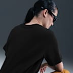 Nike 女款籃球 T 恤