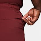 Shorts versátiles sin forro Dri-FIT de 13 cm para hombre Nike Unlimited