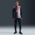 Haut d'entraînement de foot d'avant-match Nike Dri-FIT Total 90 FC Barcelona Strike 3e tenue pour homme