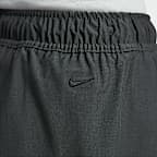 Nike Tech 男款 Dri-FIT Shori 寬鬆剪裁短褲