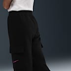 Conjunto de sudadera de cuello redondo sin cierre y pants cargo de French Terry para niños talla pequeña Nike