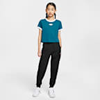 Nike Sportswear Older Kids' (Girls') Cropped T-Shirt