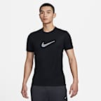 เสื้อฟุตบอลแขนสั้นผู้ชายมีกราฟิก Nike Dri-FIT Academy