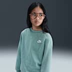 Nike Sportswear Club Fleece Older Kids' Crew-Neck Sweatshirt