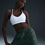 Joggers de tiro medio holgados con protección contra los rayos UV para mujer Nike Sportswear Classic Wovens