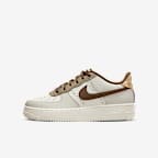รองเท้าเด็กโต Nike Air Force 1 LV8