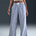 Nike Sportswear Chill Poplin ruimvallende gestreepte damesbroek met halfhoge taille