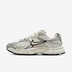 Summit White/Sail/Siyah/Light Orewood Brown