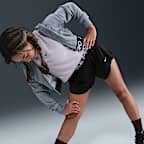 Nike Pro Dri-FIT 2'si 1 Arada Genç Çocuk (Kız) Şortu