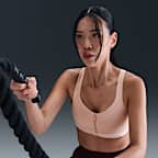 สปอร์ตบราผู้หญิงซิปหน้าเสริมฟองน้ำ Nike Indy High Support