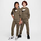 Medium Olive/White