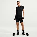 Nike (M) One Dri-FIT Bike Shorts (ca. 20 cm) mit hohem Bund und Taschen für Damen (Schwangere und Mütter)