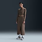 Playera slim cropped para mujer Nike Sportswear Chill Knit