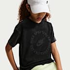 Nike Sportswear Older Kids' T-Shirt
