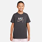 Nike Sportswear Older Kids' T-Shirt