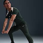 Chelsea F.C. Strike Men's Nike Dri-FIT Football Knit Pants