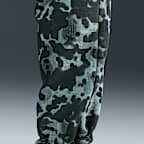 Nike Tech Fleece-Camo-Hose mit offenem Saum (Herren)
