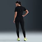 Nike Swift 7/8-løbeleggings med høj talje og reflekterende detaljer til kvinder