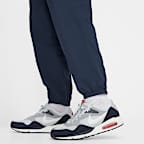 Nike Club Men's Woven Cargo Trousers