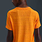 Nike Dri-FIT Miler Older Kids' (Boys') Training Top