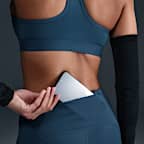 Leggings de correr de tiro alto de 7/8 con bolsillos para mujer Nike Swift