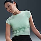 เสื้อแขนสั้นเอวลอยคอปีนทรงรัดรูปผู้หญิง Nike Sportswear Chill Knit