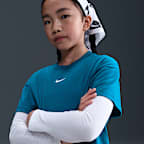 Nike Sportswear Essential Older Kids' (Girls') T-Shirt