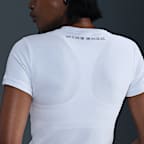 Damski T-shirt o przylegającym kroju Nike Sportswear Shox