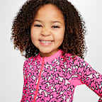 Traje de baño de una pieza de manga larga para niña talla pequeña Nike Swim