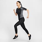 Nike Swift 女款 Dri-FIT 短袖跑步上衣