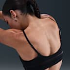 Bra deportivo de baja sujeción con almohadillas para mujer Nike One