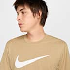 Playera para hombre Nike Sportswear Swoosh