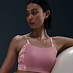 Bra deportivo de baja sujeción de talle largo con forro ligero para mujer Nike One Convertible