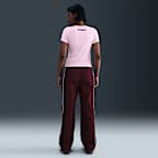 Slank Nike Sportswear-croptop til kvinder