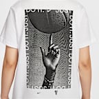 เสื้อยืดบาสเก็ตบอลแขนสั้นผู้หญิง Nike