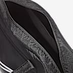 Nike Gym Club Women's Training Duffel Bag (24L)