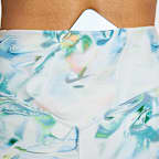 Nike Universa Women's Artist コレクション ミディアムサポート ハイウエスト 21cm バイカーショートパンツ