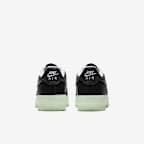 Tenis para niños grandes Nike Air Force 1 LV8