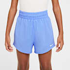 Shorts de entrenamiento de tejido Woven Dri-FIT de tiro alto para niña talla grande Nike One