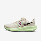 Light Orewood Brown/Sail/Barely Volt/Red Plum
