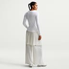 Playera de manga larga de tela de canalé ajustada para mujer Nike Sportswear